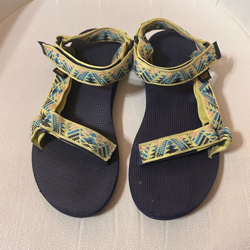 Teva sandals | womens 8